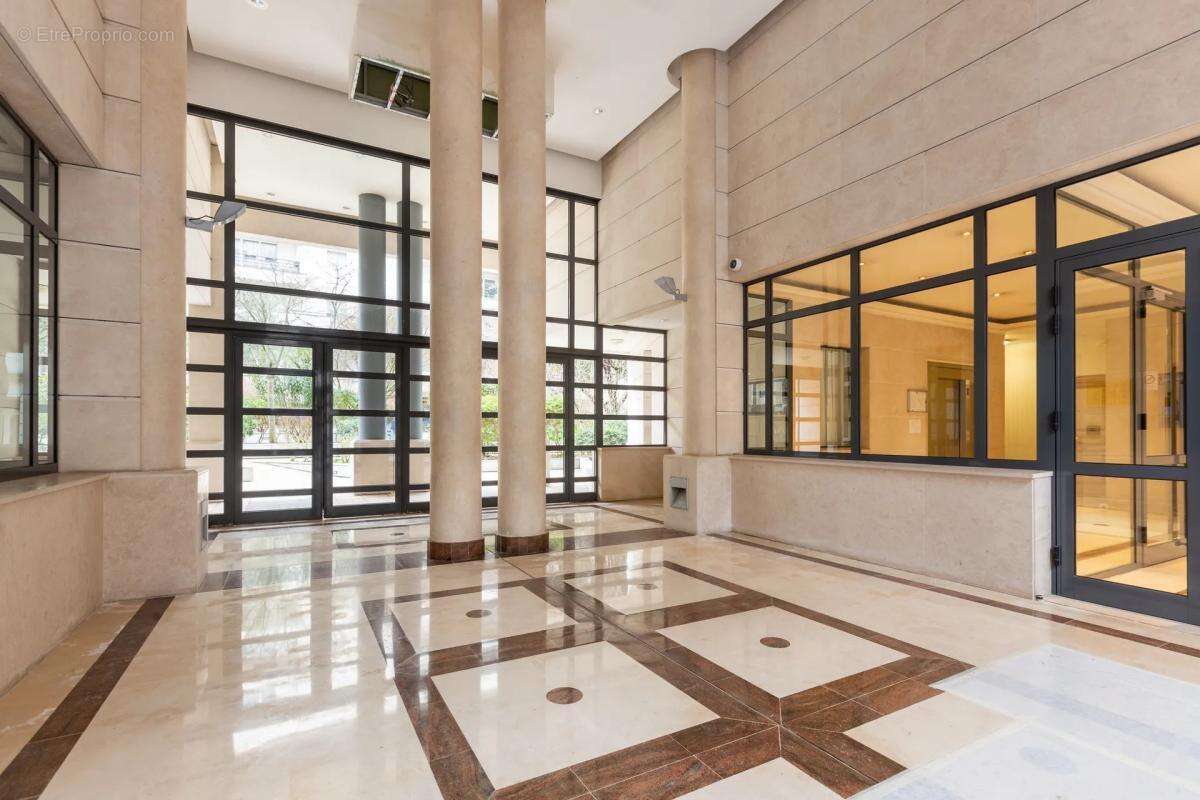 Appartement à PARIS-15E