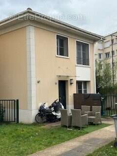 Maison 94 m² à Bonneuil-En-France  - photo 2