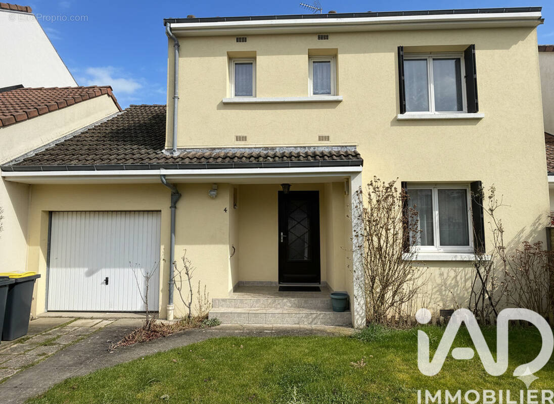 Photo 1 - Maison à VILLIERS-SUR-ORGE
