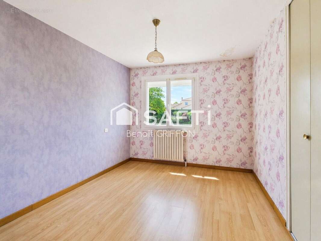 Photo 8 - Maison à LA ROMAGNE