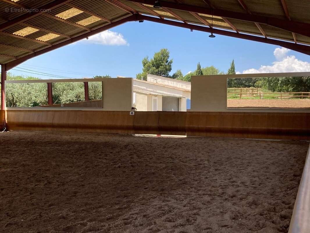 Maison 140 m² à Lancon-Provence  - photo 6