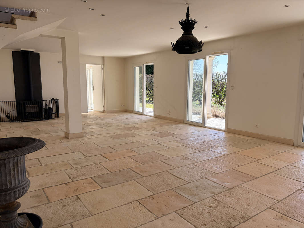 Maison à PONT-DE-VAUX