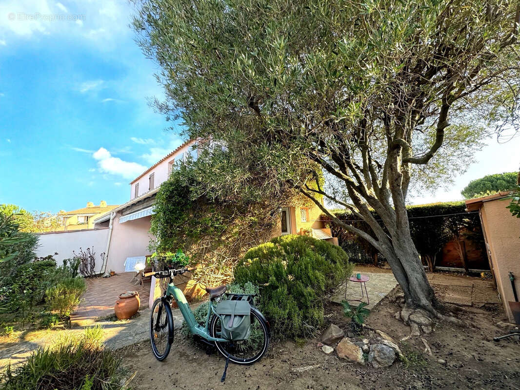 Maison à LA LONDE-LES-MAURES