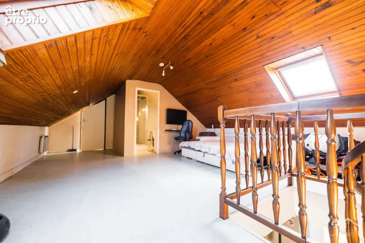 Une maison familiale avec un fort potentiel ! - photo 6