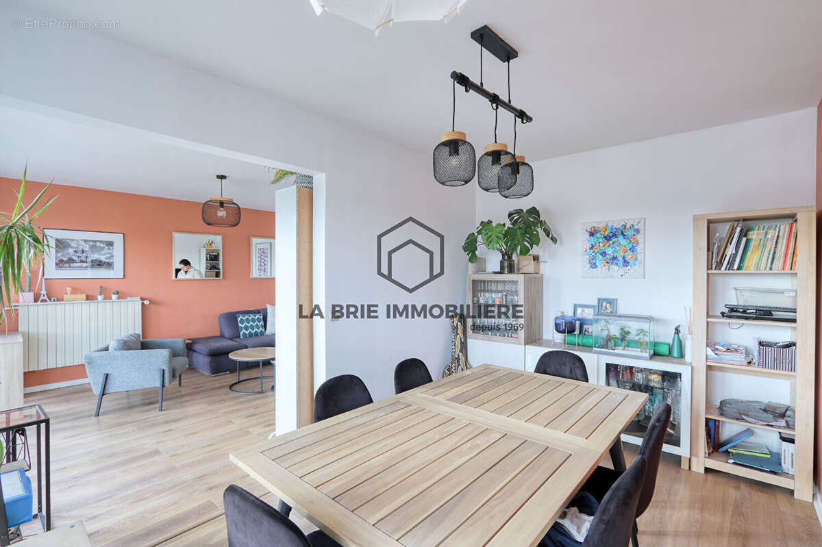 Appartement à LIMEIL-BREVANNES