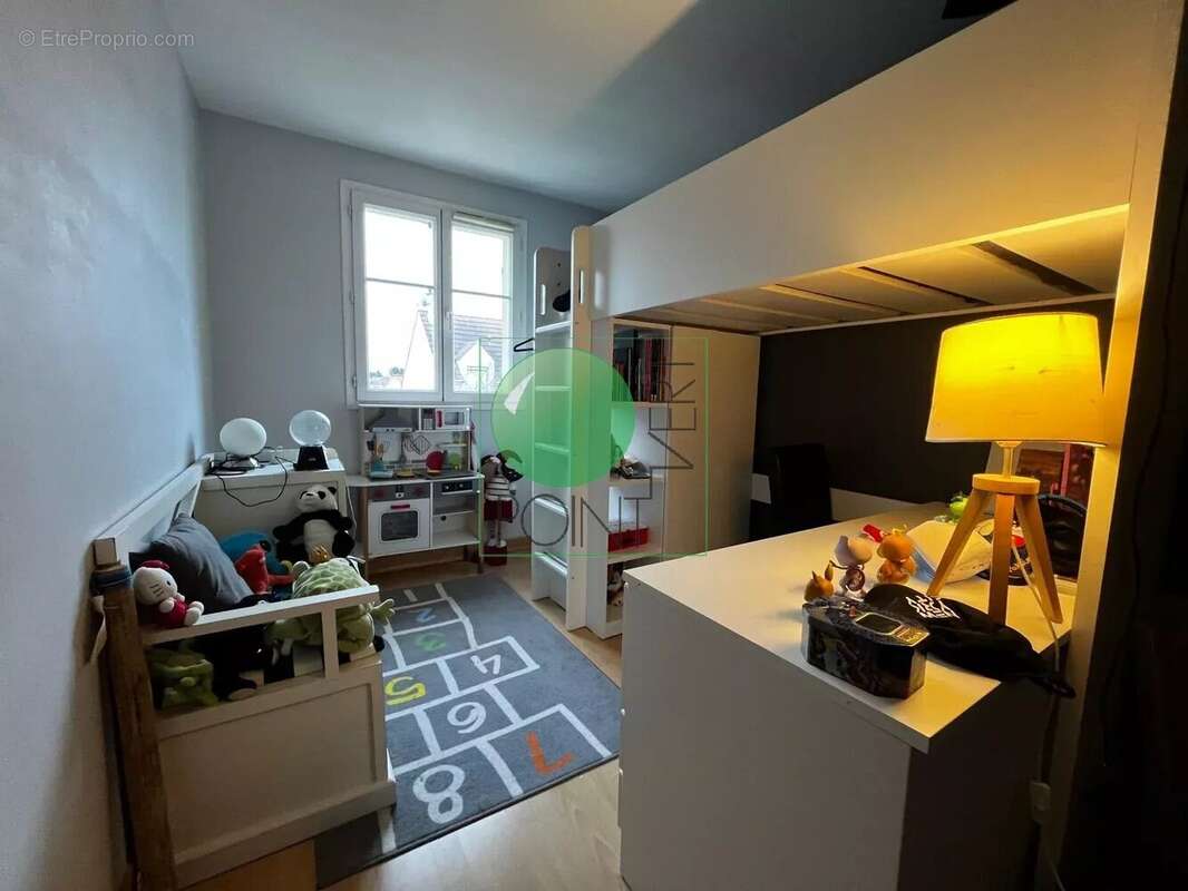 Maison à MAROLLES-EN-HUREPOIX