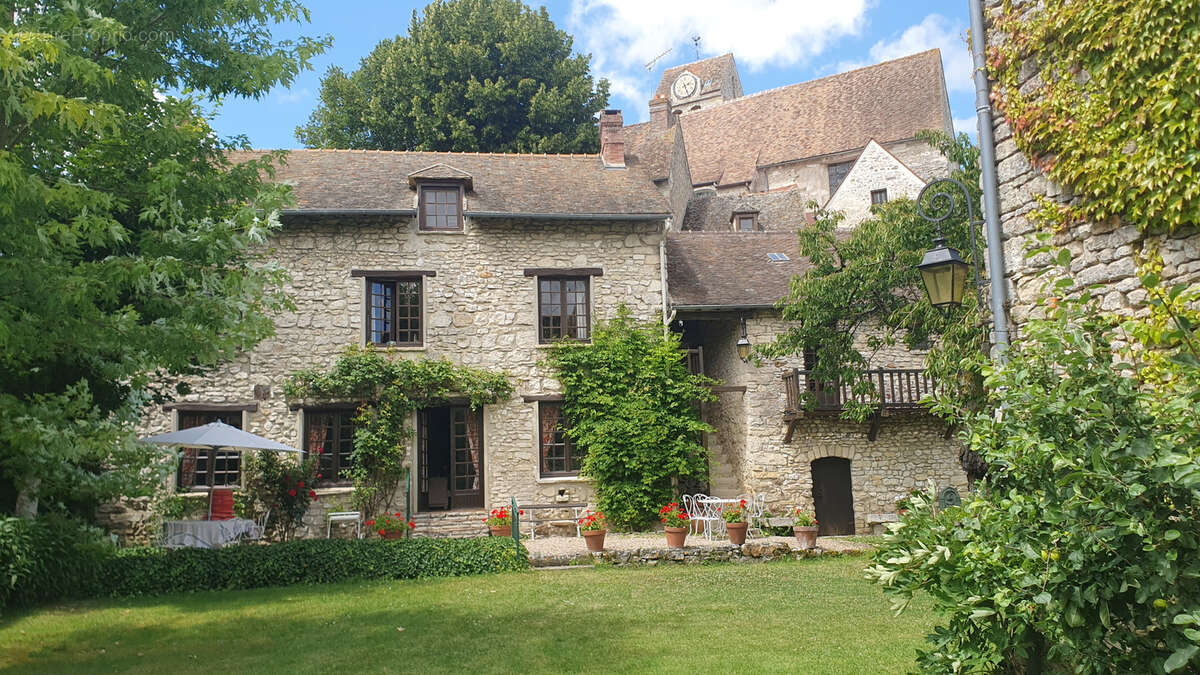 DEPT Yvelines (78) Maison de charme + dépendances + grange 70 m2   Fort potentiel à Jumeauville - photo 3