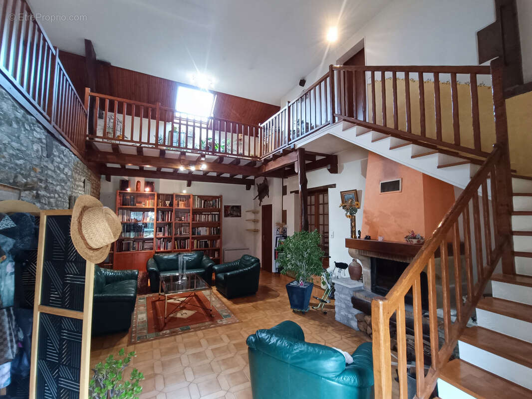 Maison à COUY