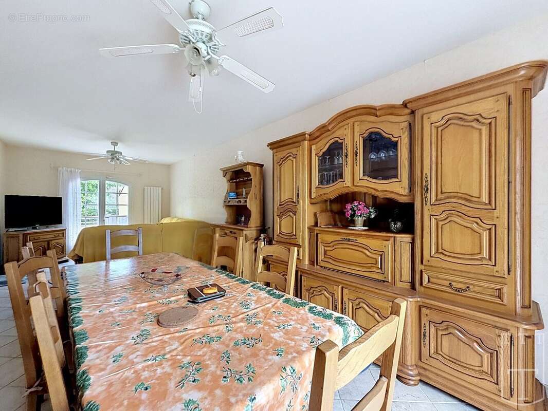 Maison à RUOMS