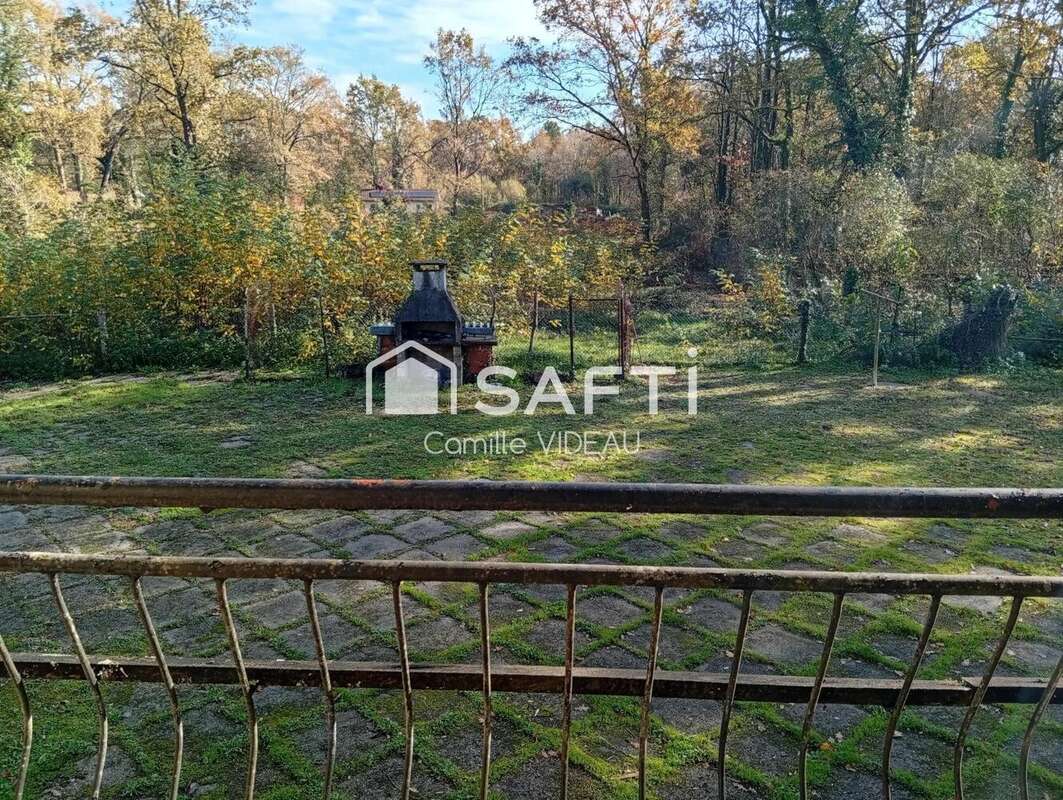 Photo 8 - Maison à SAINT-PIERRE-DU-PALAIS