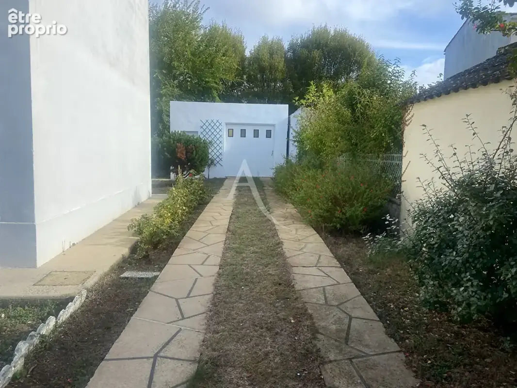 Maison à étage avec jardin clos et garage - photo 14