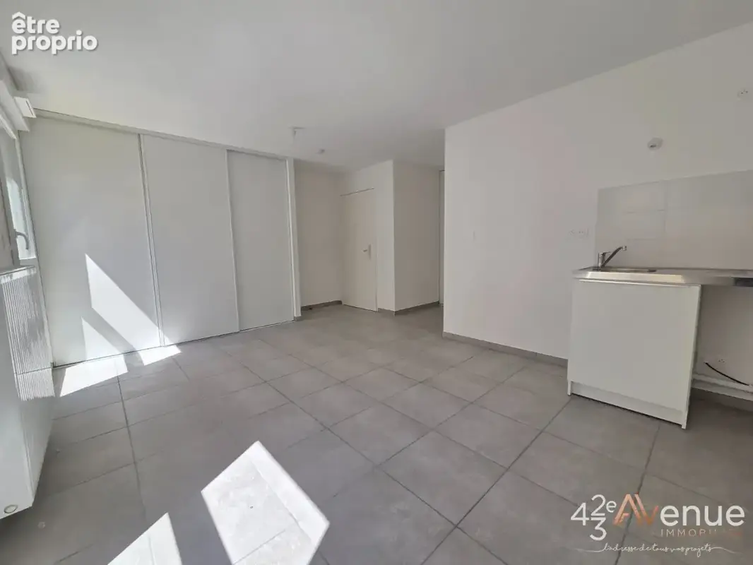 Appartement 1 pièce 20 m² à vendre à Saint-Etienne (42000) - photo 2