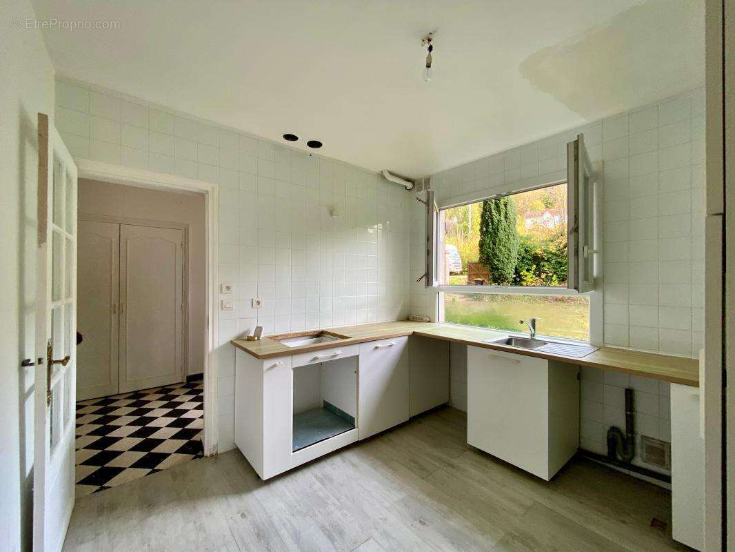 Maison à MAREIL-SUR-MAULDRE