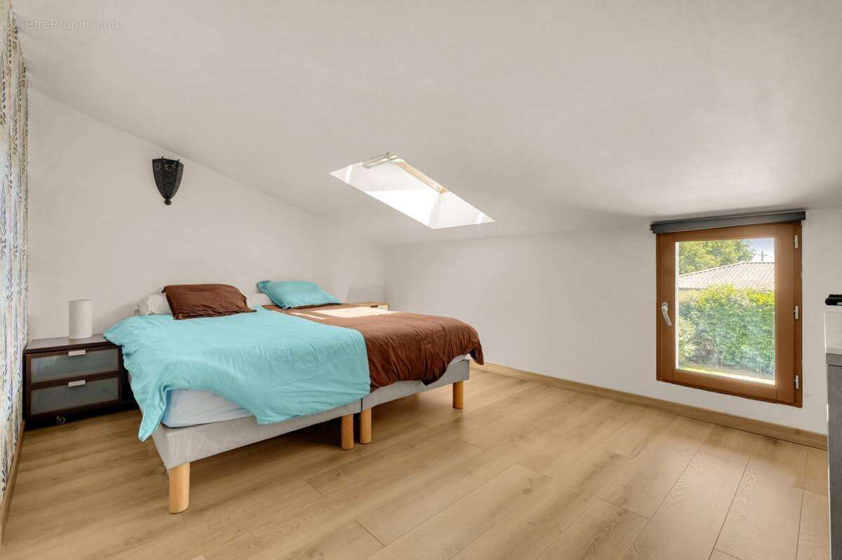  RARE – Cœur de Bouloc : Magnifique Toulousaine Rénovée de 157 m² avec Piscine - photo 11