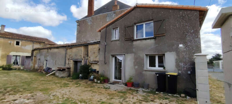 Maison à vendre 2 pièces SAINT JOUIN DE MARNES (79) - photo 10