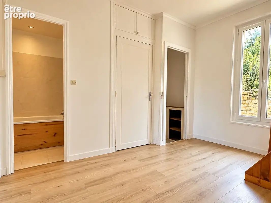 Maison de ville à Angoulême ? Un bien accessible aux multiples possibilités - photo 8