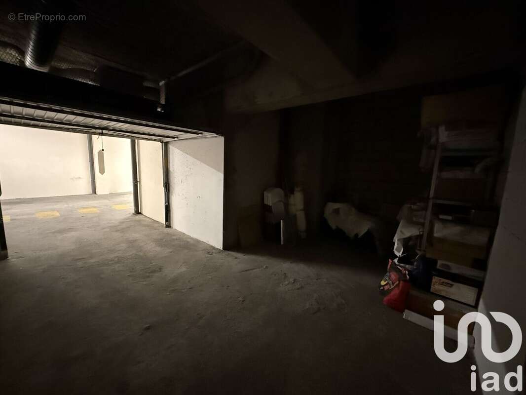 Photo 5 - Parking à FREJUS