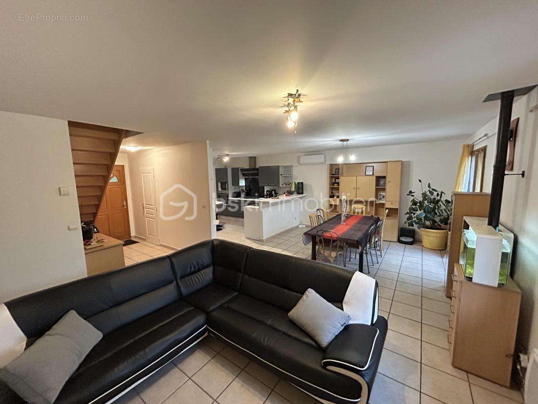 Maison à VILLEFONTAINE