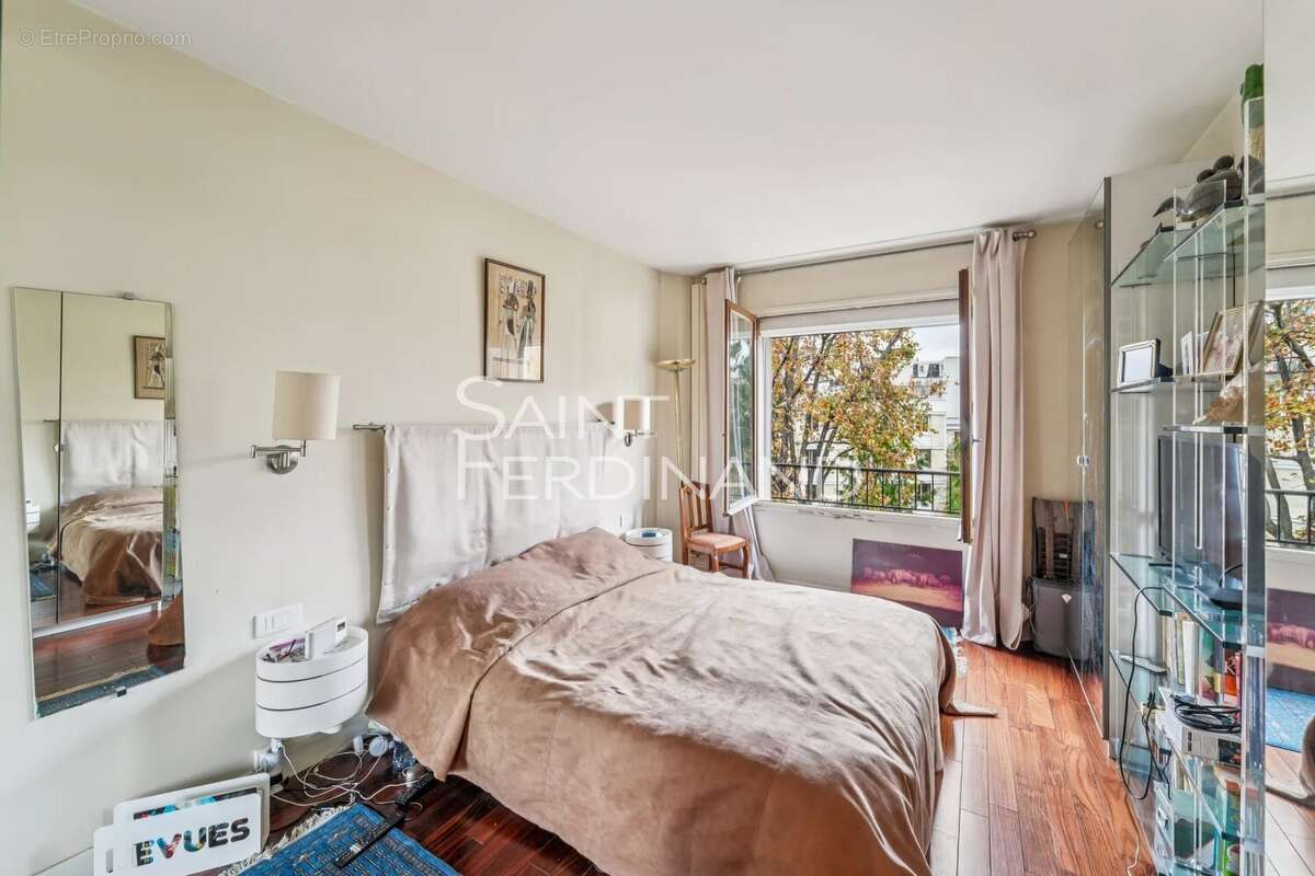 Appartement à NEUILLY-SUR-SEINE