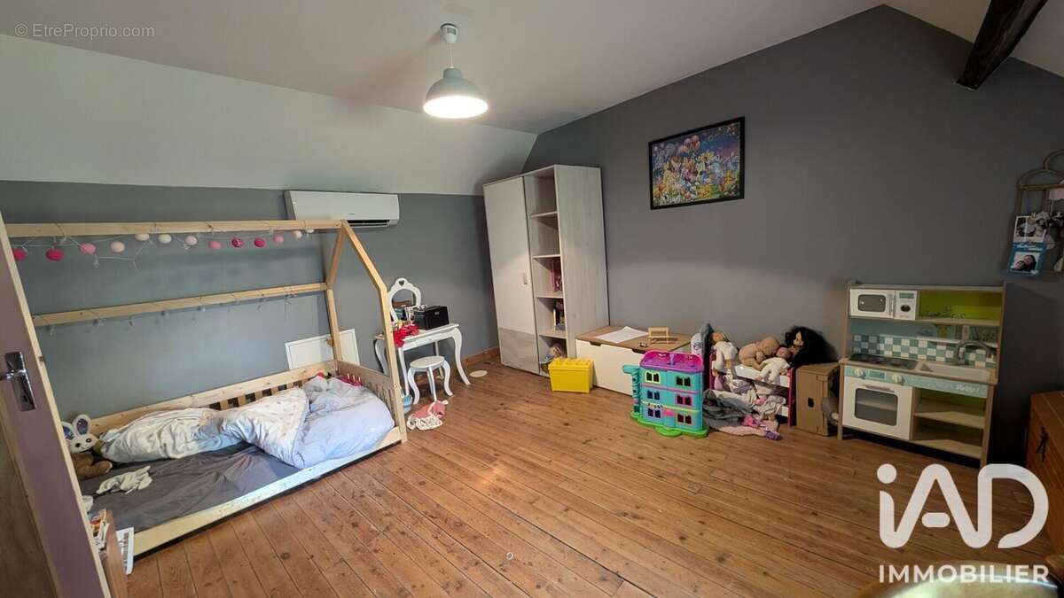 Maison 157 m² à Osmery  - photo 7