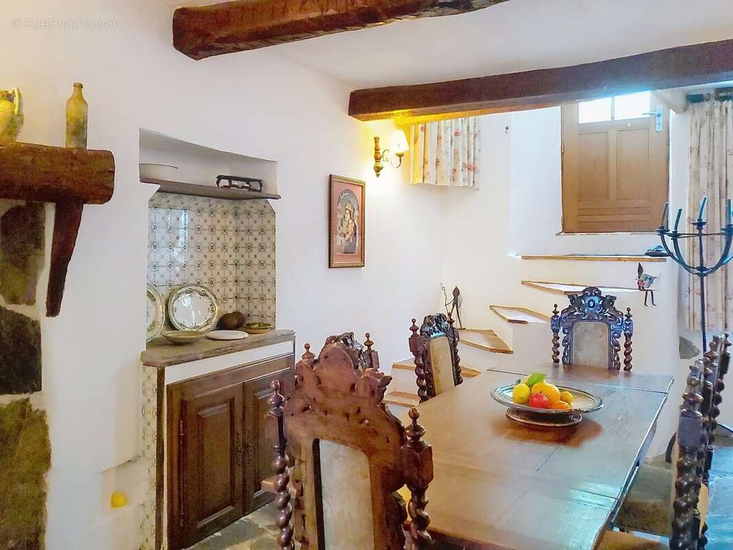Maison à VIEUSSAN