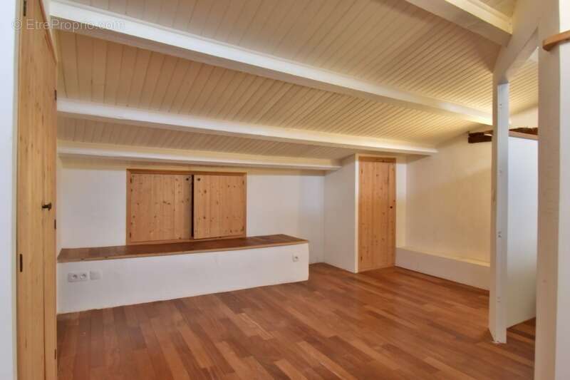 Appartement à FORCALQUIER