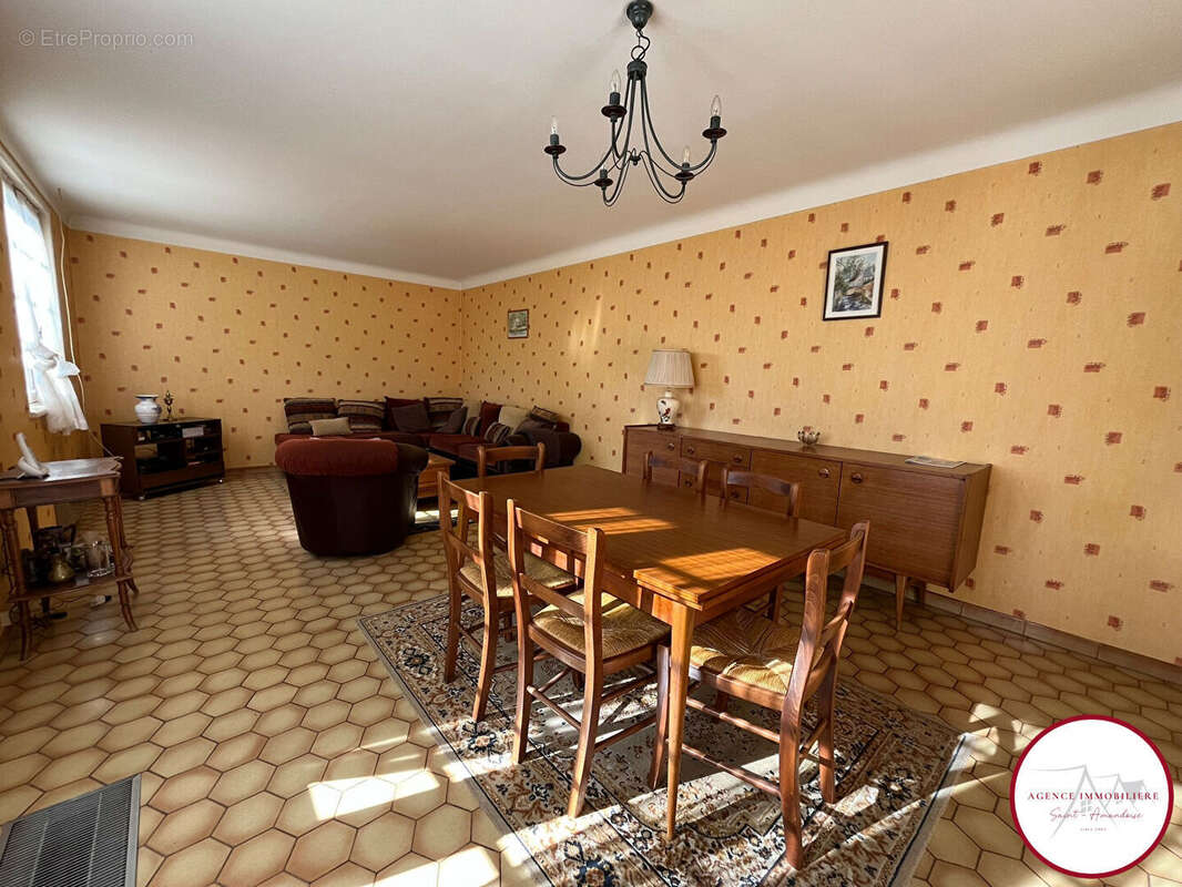 Maison à SAINT-AMAND-MONTROND