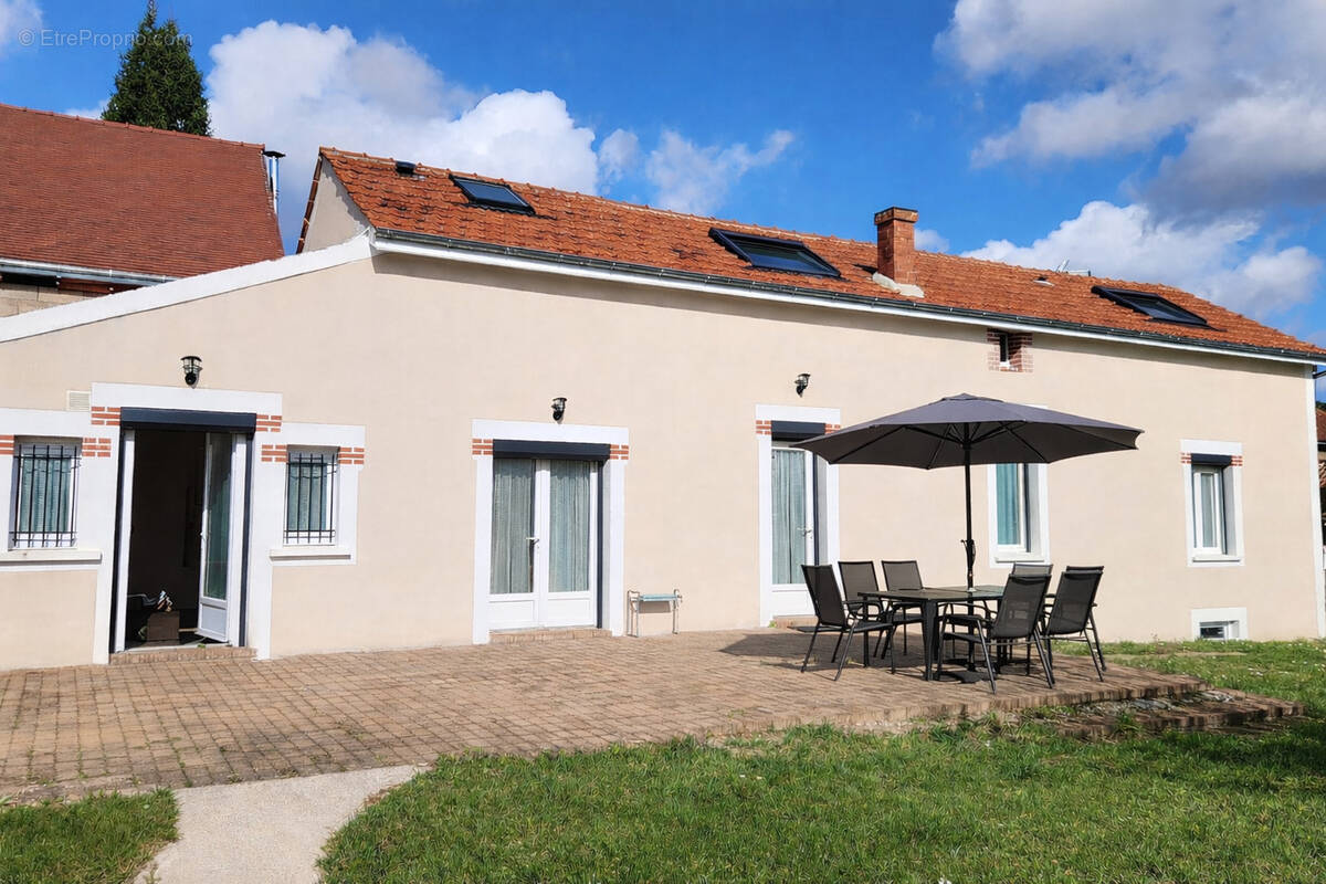 Maison à MONTIGNY-SUR-LOING