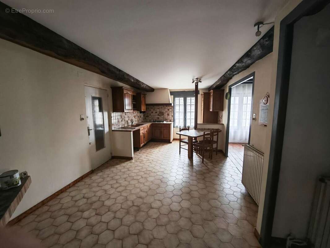 Maison à FAUX