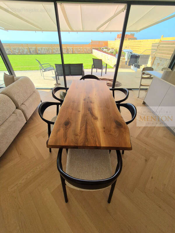 Appartement à MENTON