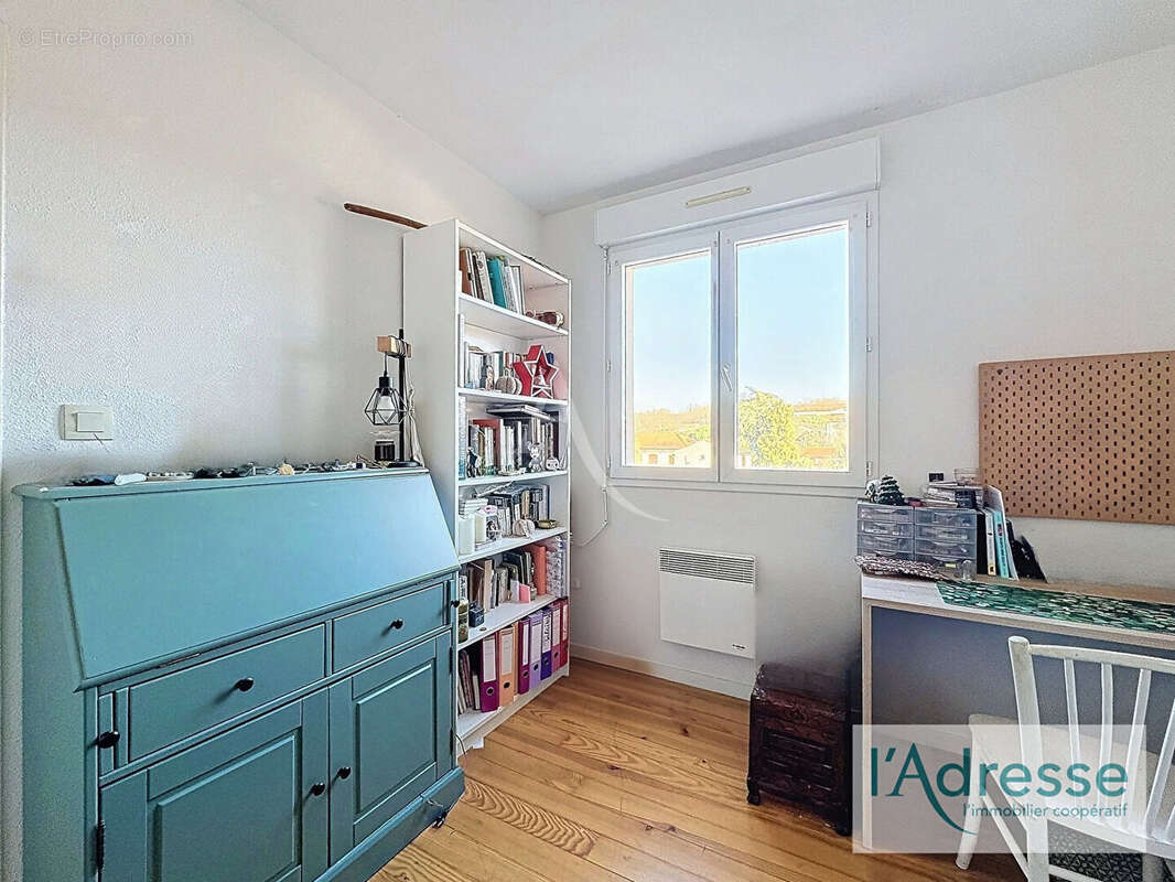 Appartement à BRUGUIERES