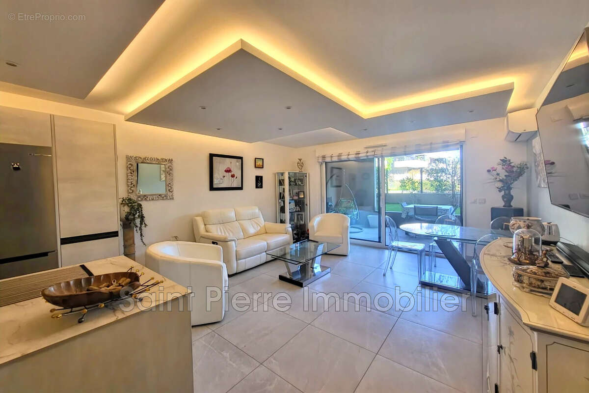 Appartement à VILLENEUVE-LOUBET