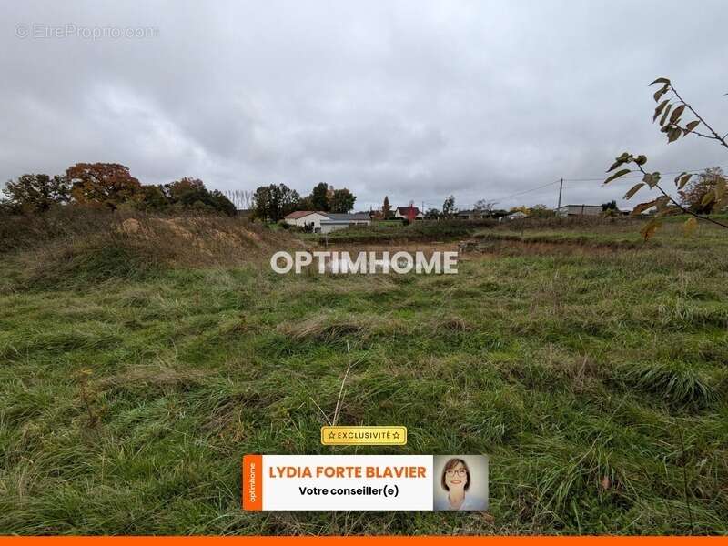 Terrain à SAINT-HILAIRE-LES-PLACES