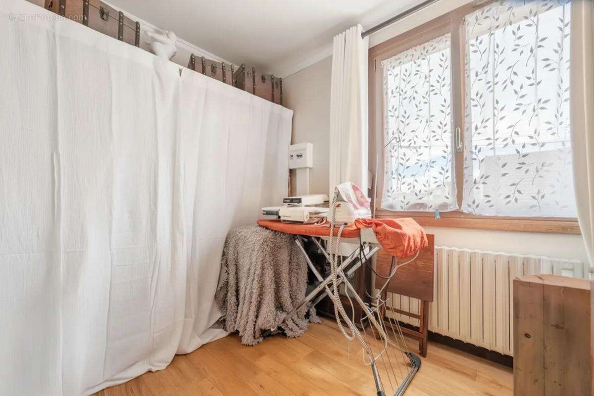 Maison de 5 pièces de 80 m² à Sainte-Geneviève-des-Bois - photo 7