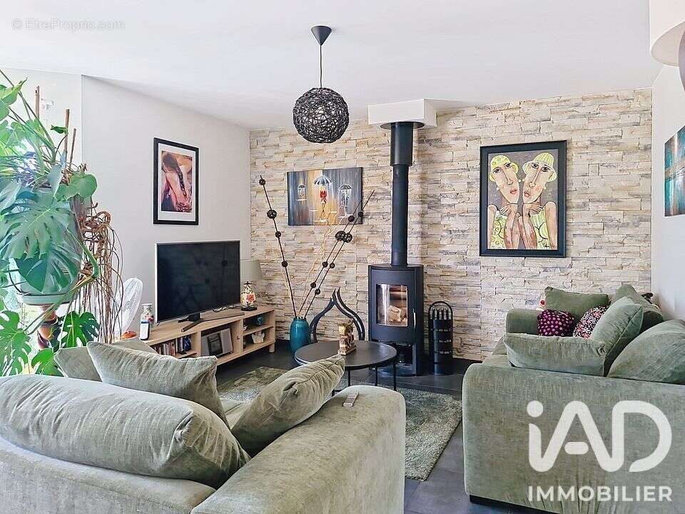 Maison 107 m² à Doulezon  - photo 8