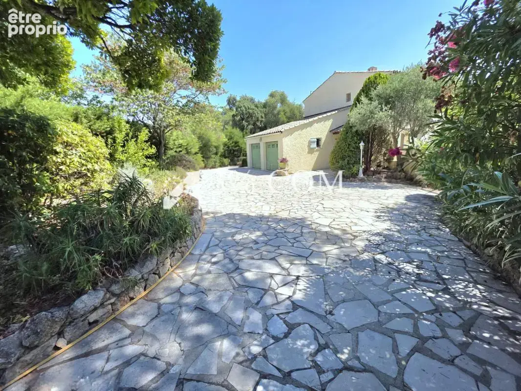 Photo Maison à Saint-Raphael au prix de 680 000€