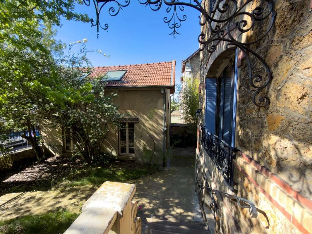 Maison à VILLEMOMBLE