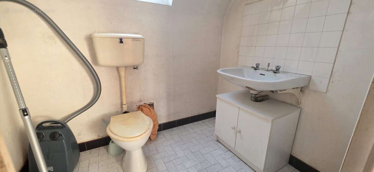 Maison 128 m² à Saint-Thuriau  - photo 9