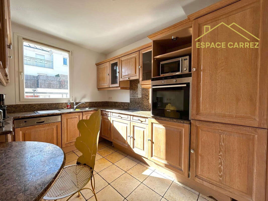 Appartement à LES LILAS