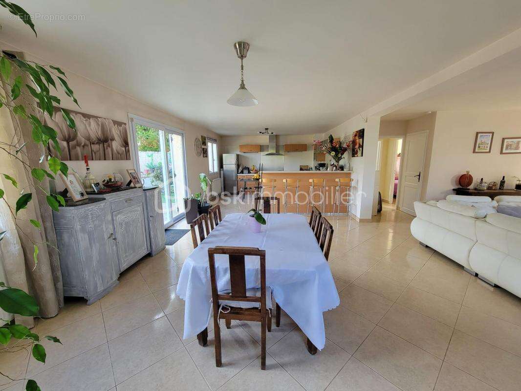 Maison à MAREUIL-LES-MEAUX