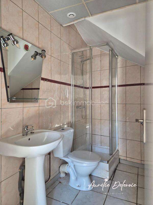 Maison à SAINT-NAZAIRE-DE-LADAREZ