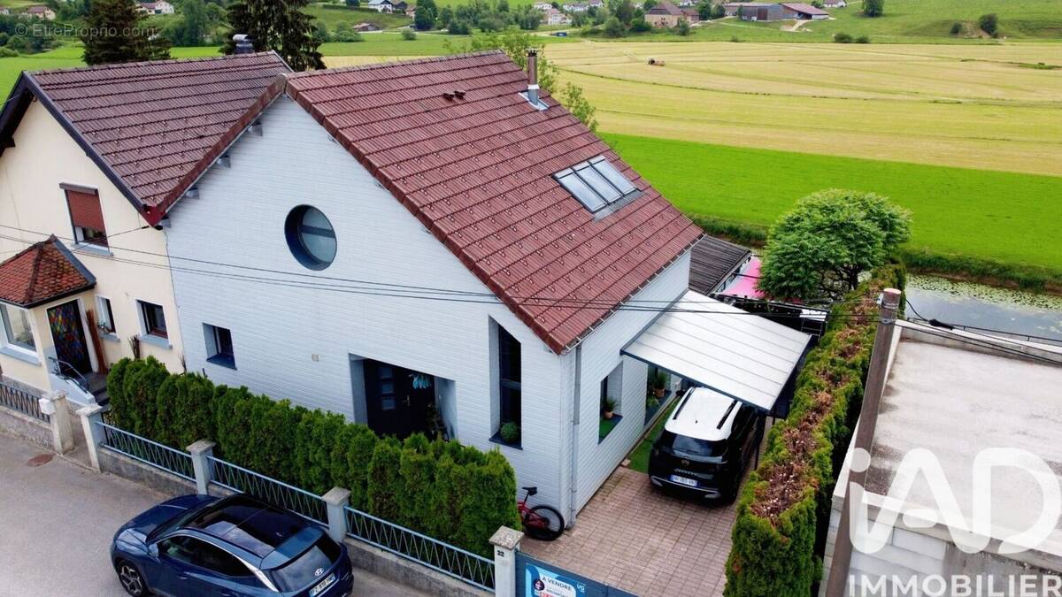 Maison 127 m² à Morteau  - photo 1