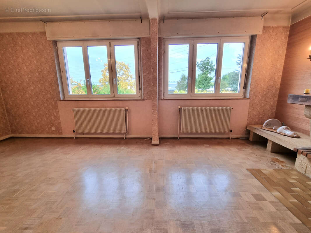 Maison à CHATEAU-SALINS