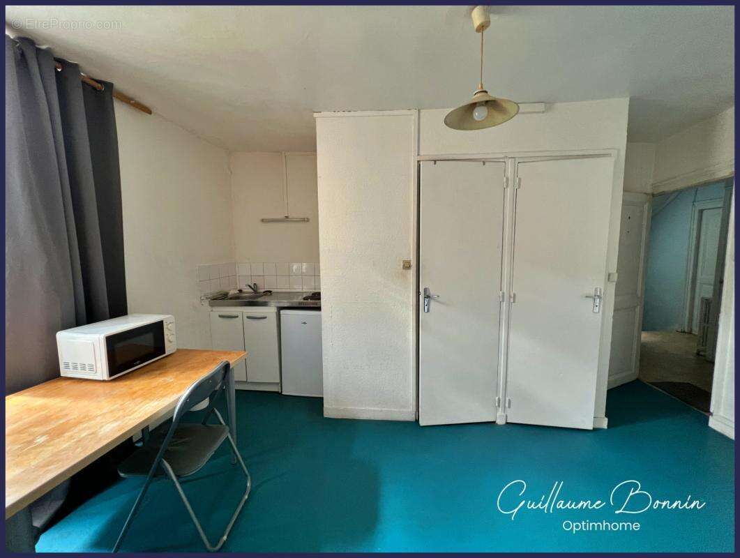 Guillaume BONNIN Optimhome immobilier 86 vous présente cet Immeuble de rapport de 20 logements meublés (LMNP) à vendre au cœur d - photo 6