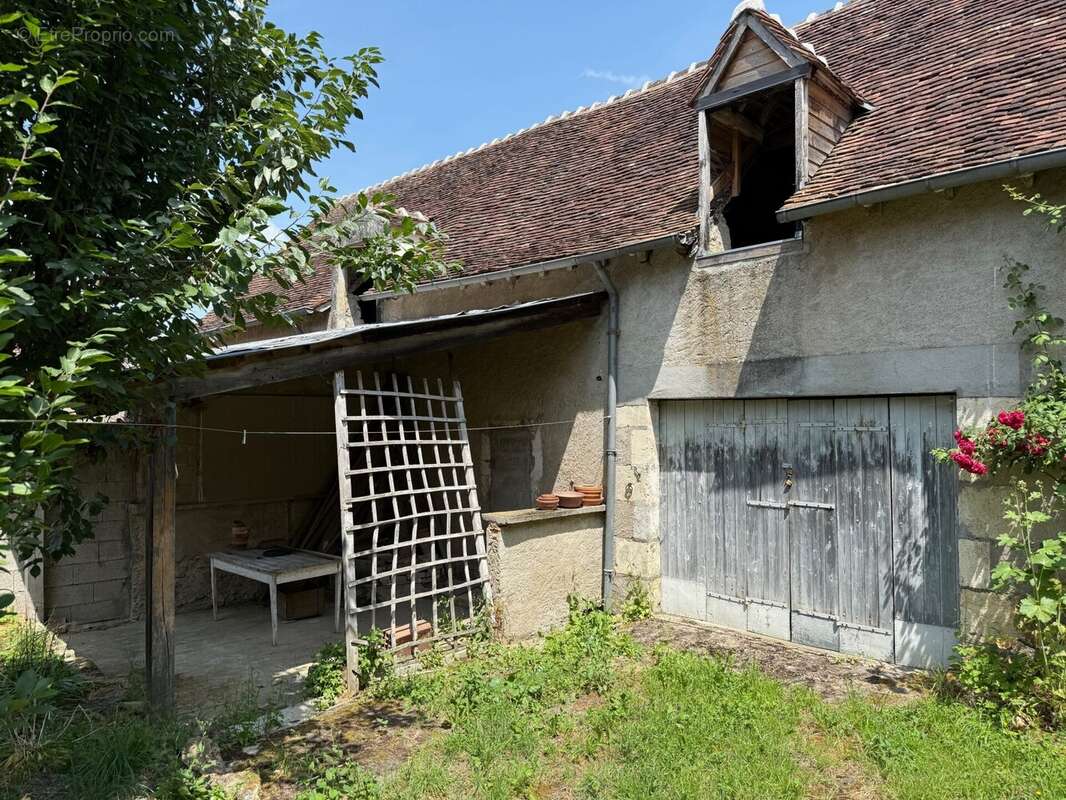 Maison à SAINT-CHARTIER