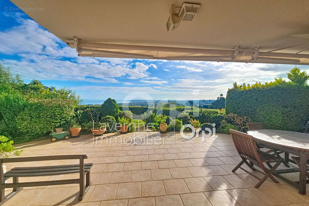 Appartement à VILLENEUVE-LOUBET