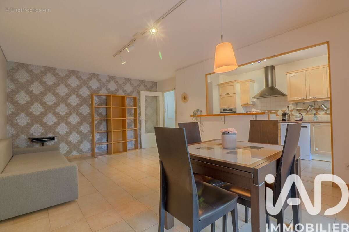 Photo 3 - Appartement à MARSEILLE-12E