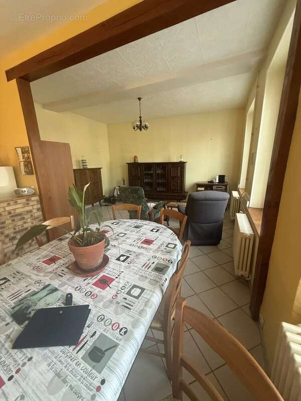Maison à ARCES-DILO