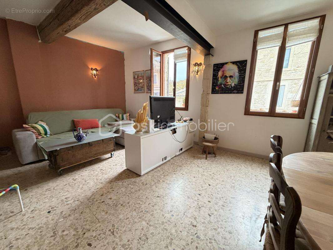 Appartement à SAINT-LAURENT-D'AIGOUZE