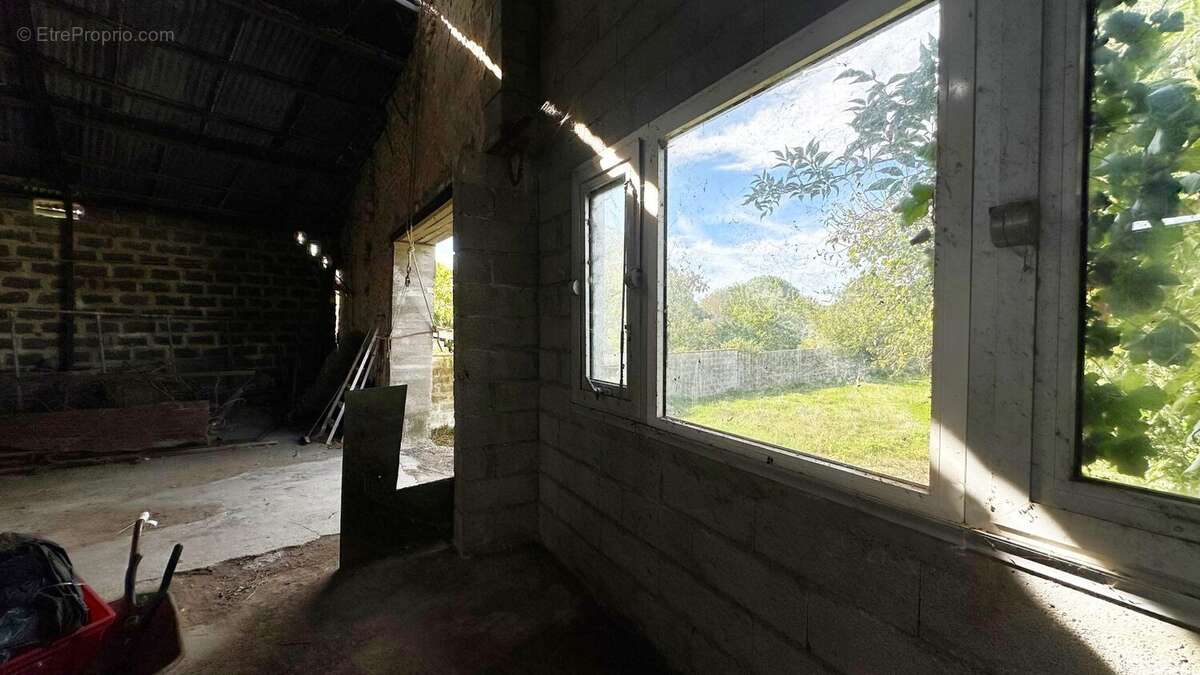 Terrain à DOMPIERRE-SUR-MER